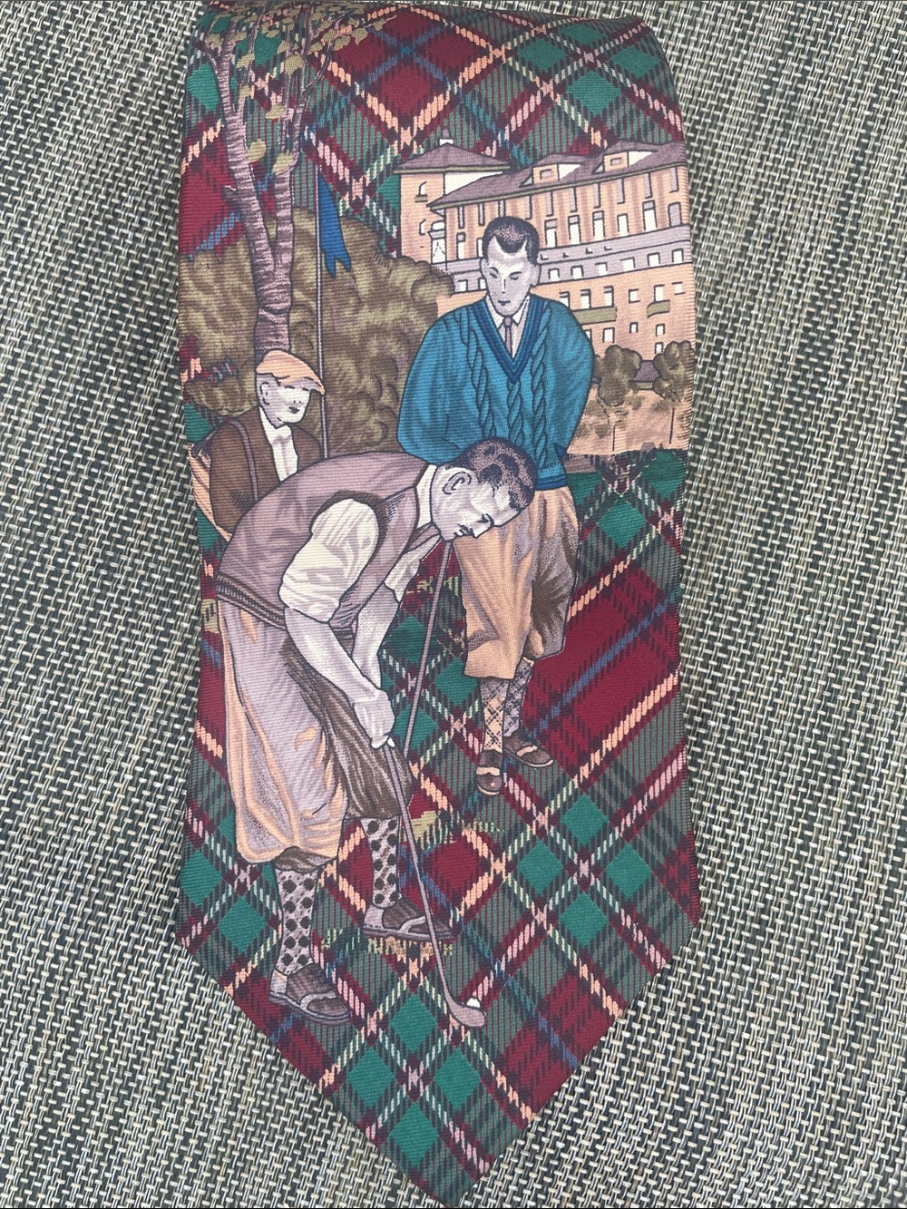 417 by Van Heusen Vintage Made in USA Plaid Tie with Golfers in Red & Green Silk